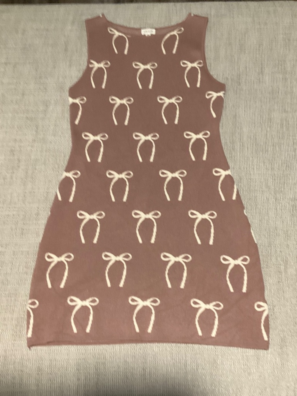 Le Lis Mauve Knit Dress with Cream Bow Pattern